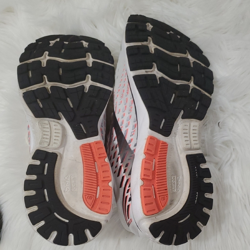 Brooks Ghost 13 White and Red Womens Running Sneakers - Picture 11 of 16